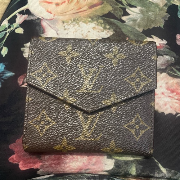 Authentic Louis vouitton - Picture 4 of 6